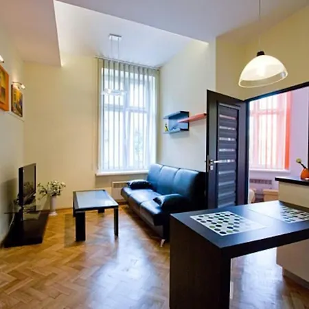 Golden Apartments&D8A